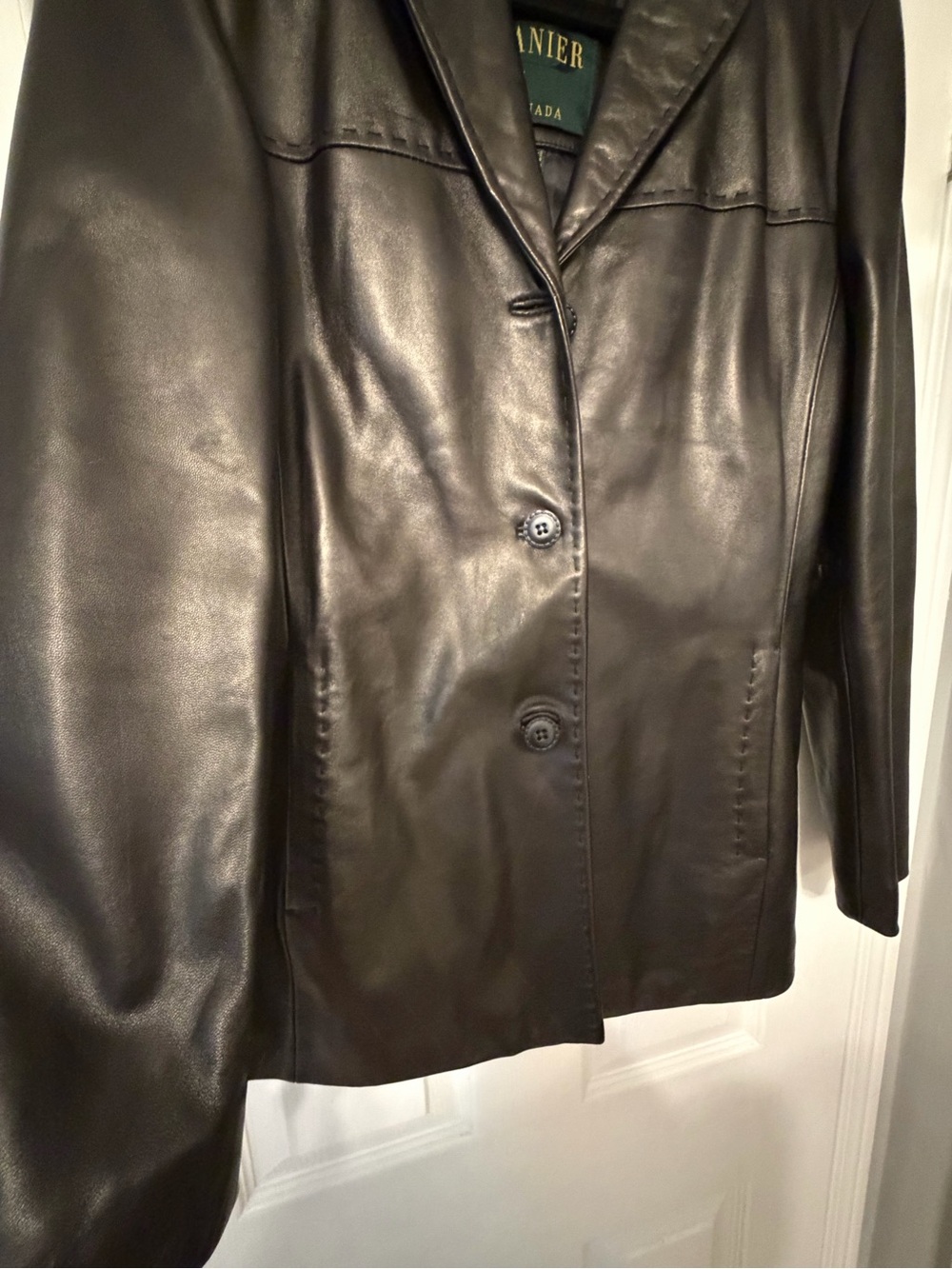 Danier Deep Brown Leather Notch-Lapel Blazer - Picture 2 of 15